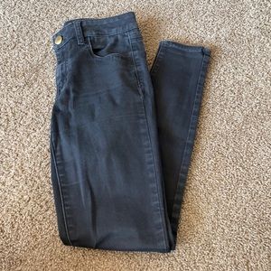 Women’s American Eagle jeans